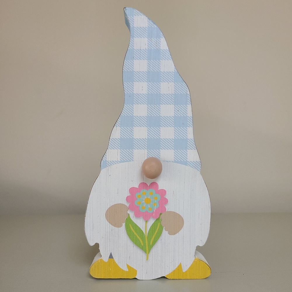 Wooden Easter Gnome Decor - Flower